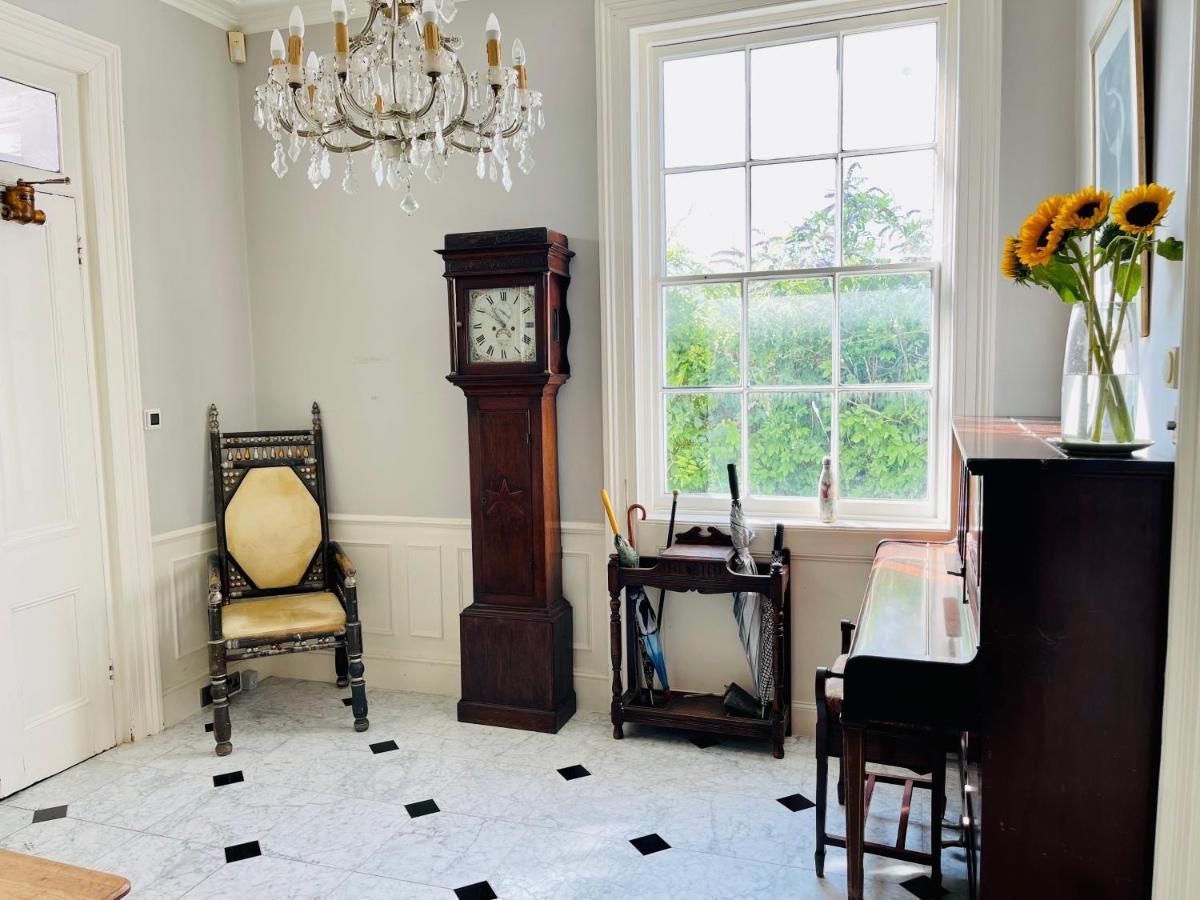 Beautiful Private 2 Bedroom Suite In Mansion Home With Free Parking Brighton Exterior foto